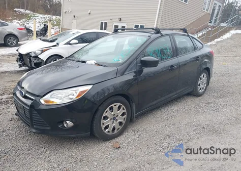 2012 Ford Focus Se z USA, uszkodzony, nr VIN 1FAHP3F26CL421156